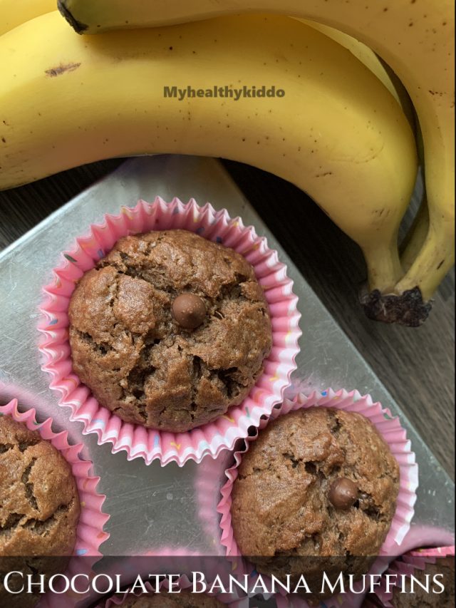 Eggless chocolate banana muffins
